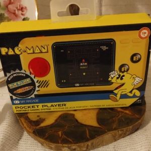 BRAND NEW.."PAC-MAN" ARCADE POCKET PLAYER PORTABLE GAMING SYSTEM..3 GAMES